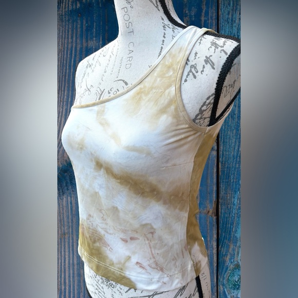 One-Shoulder Watercolor Top
US 8
Like New / Never Worn
Made in Italy - Picture 3 of 11